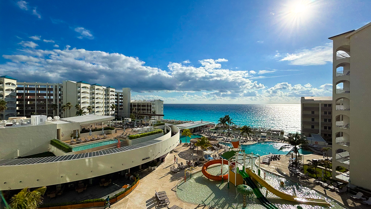 カンクンでオールインクルーシブ!【Hilton Cancun Mar Caribe All-Inclusive Resort】 1 Hilton Cancun Mar Caribe All-Inclusive Resort