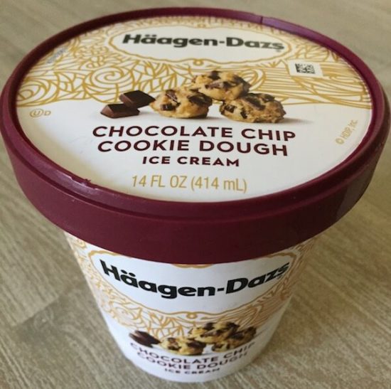 ハーゲンダッツの『Chocolate Chip Cookie Dough』を食べてみた gocha と maze のごちゃまぜブログ