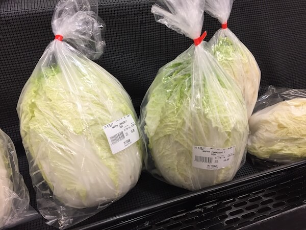 Mitsuwa Marketplace_chinese cabbages
